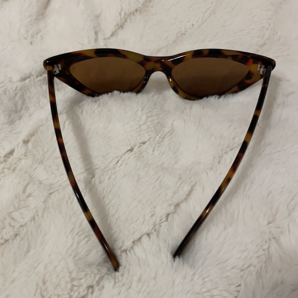 Trendy Sunglasses - Picture 2 of 3